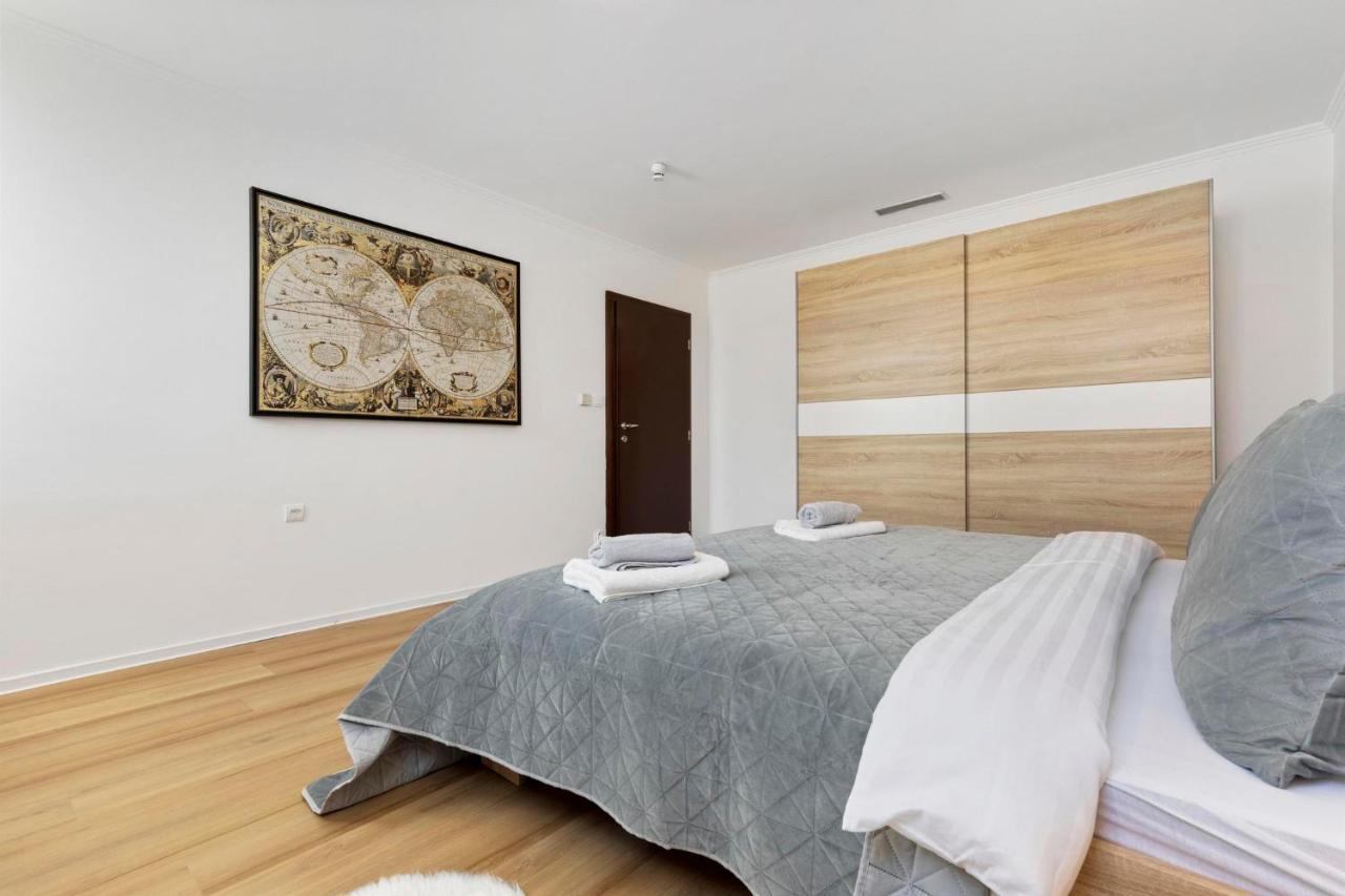 Family Hub In Centre Apartment Bratislava Exterior photo